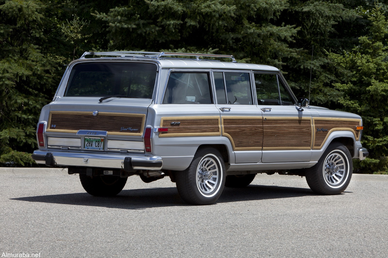 1989-Jeep-Grand-Wagoneer-3