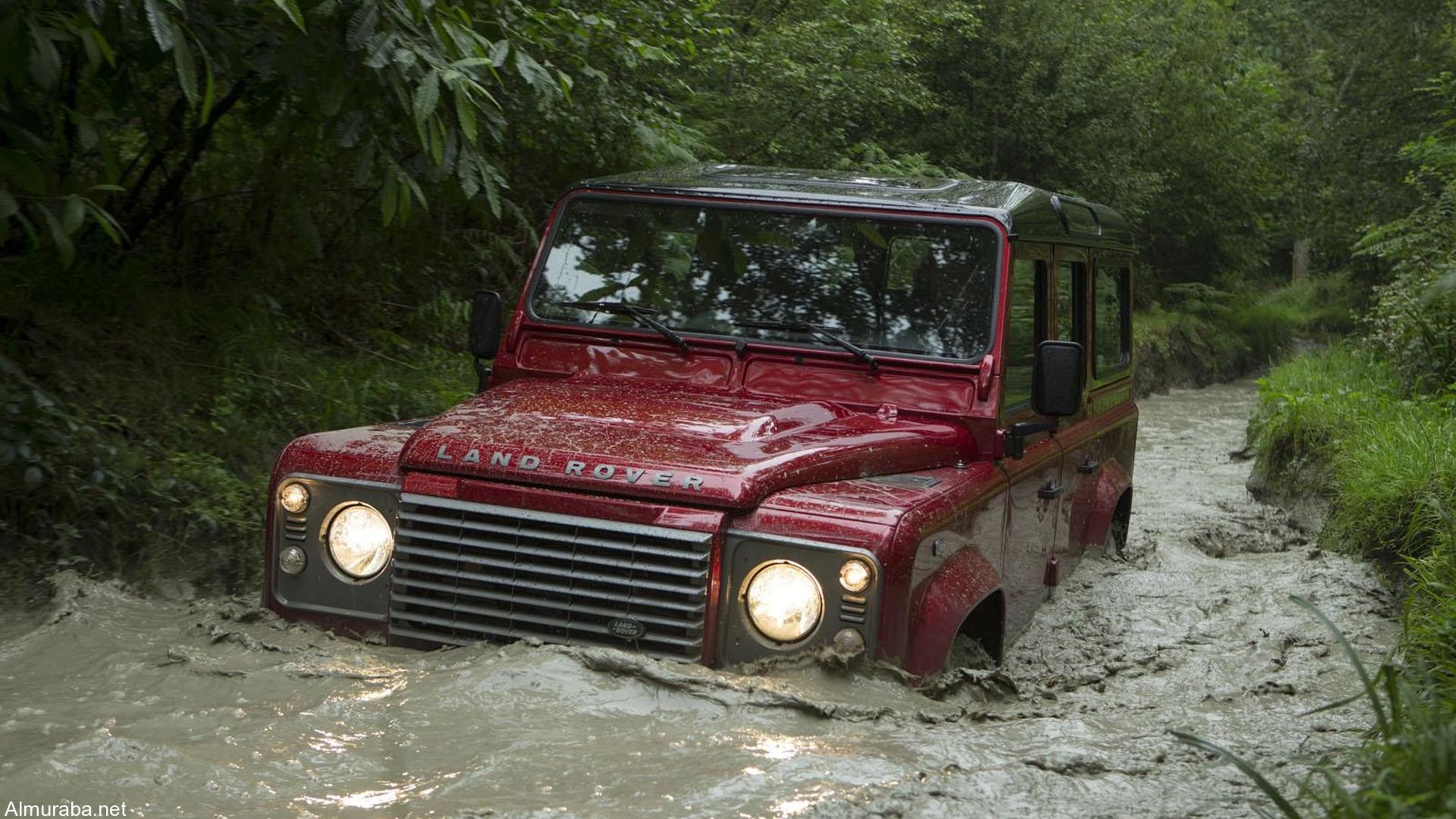 2012-330574-2013-land-rover-defender-03-9-20121