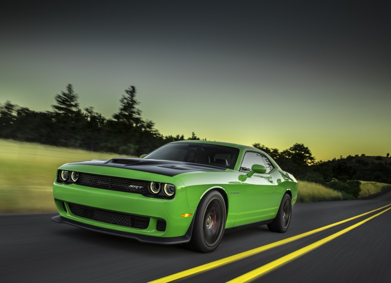 2015-Dodge-Challenger-SRT-Hellcat-19