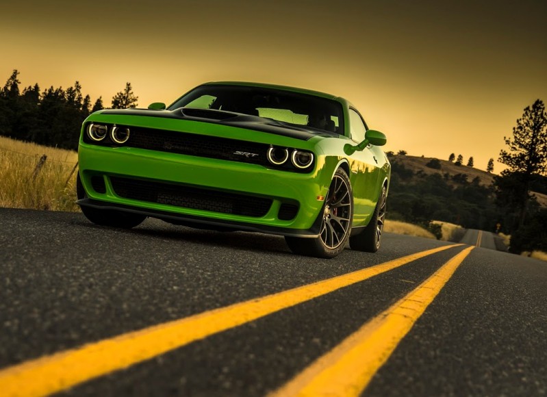 2015-Dodge-Challenger-SRT-Hellcat-20