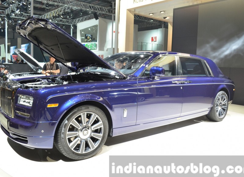 2015-Rolls-Royce-Phantom-Limelight-Collection-side-three-quarter-at-the-Auto-Shanghai-2015