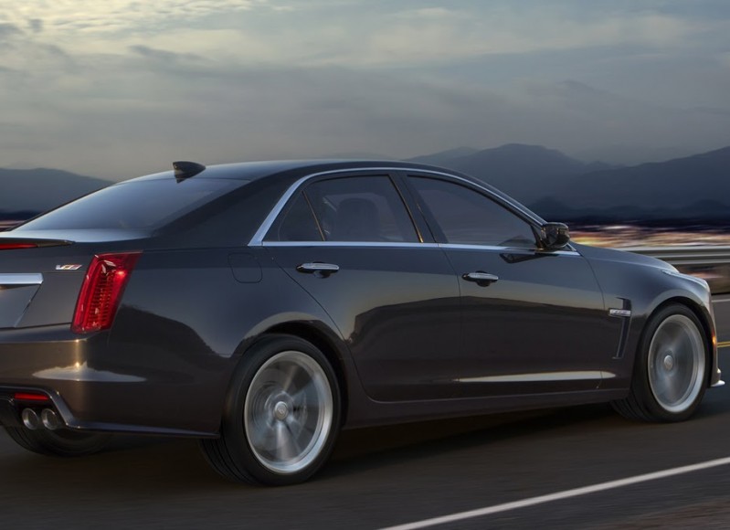 2016-Cadillac-CTS-V-Sedan-16