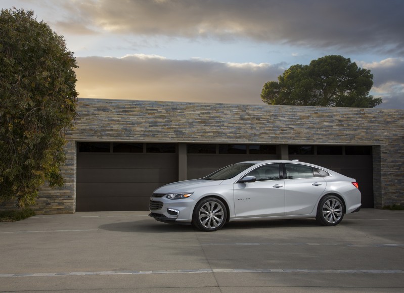 2016-Chevrolet-Malibu-3