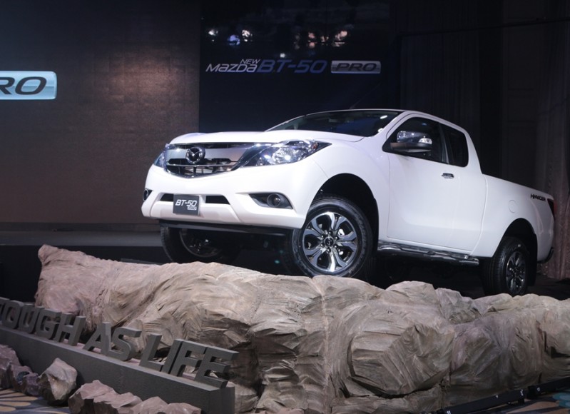 2016-Mazda-BT-50-PRO-Thailand-launch-front-three-quarter