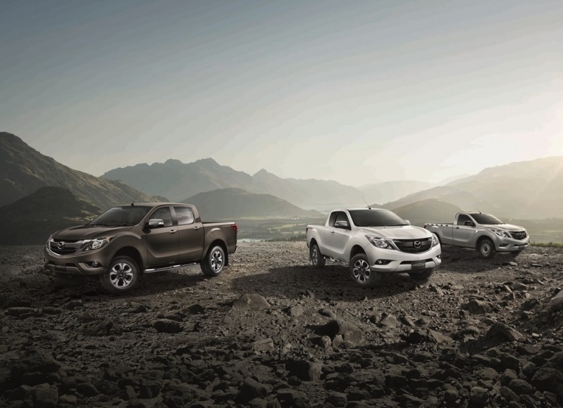 2016-Mazda-BT-50-PRO-front-three-quarter-full-official