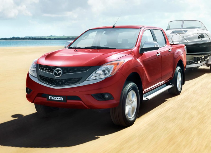 2016-Mazda-BT-50-PRO-front-three-quarter-official