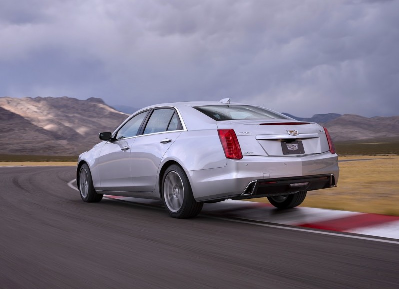 2017-Cadillac-ATS-CTS-Refinements-10