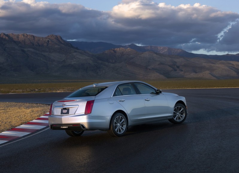 2017-Cadillac-ATS-CTS-Refinements-8