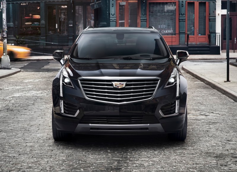 2017-Cadillac-XT5-18