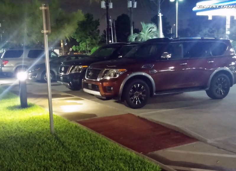 2017-Nissan-Armada-8