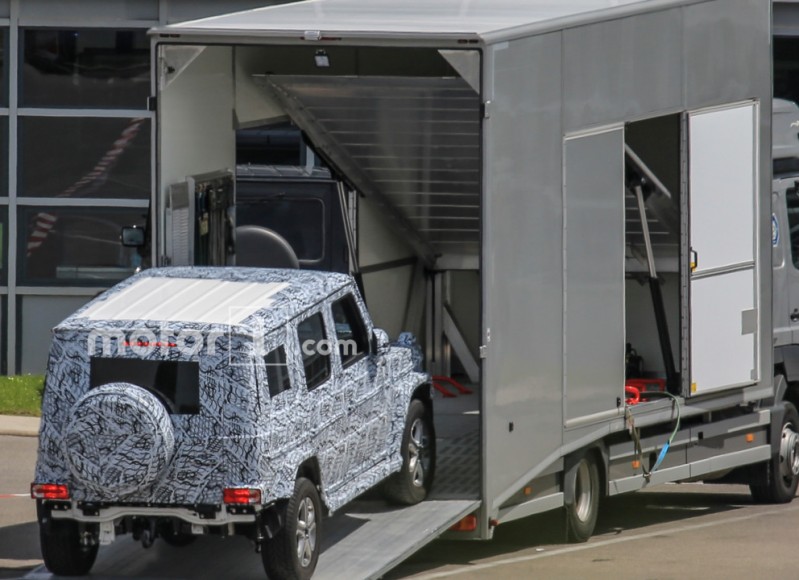 2017-mercedes-benz-g-class-spy-photo (2)