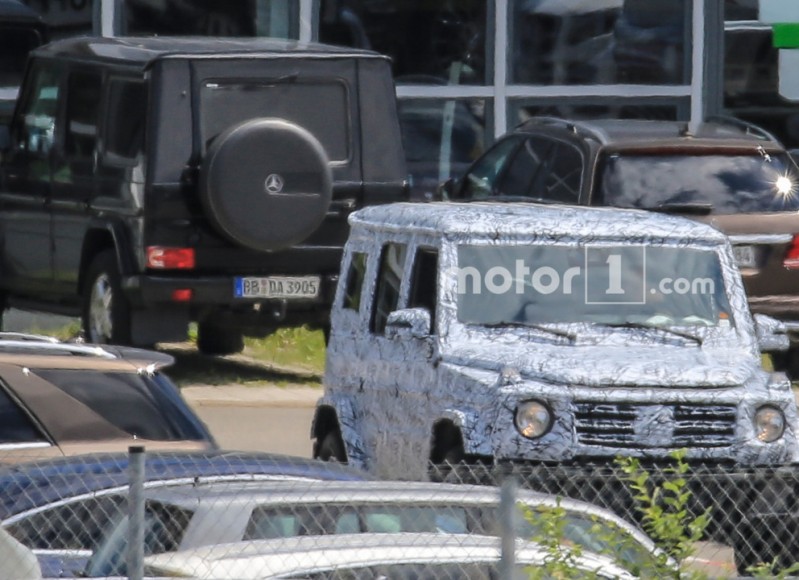 2017-mercedes-benz-g-class-spy-photo (6)