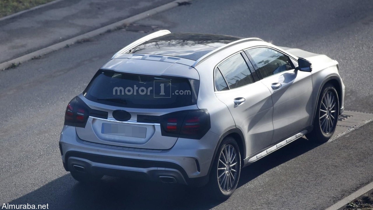 2017-mercedes-gla-spy-photo1 (3)