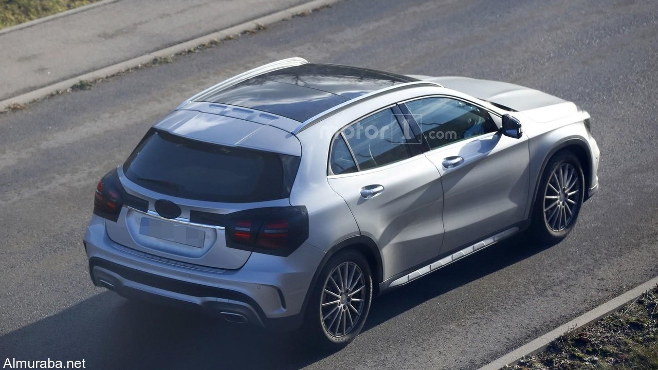 2017-mercedes-gla-spy-photo1 (5)