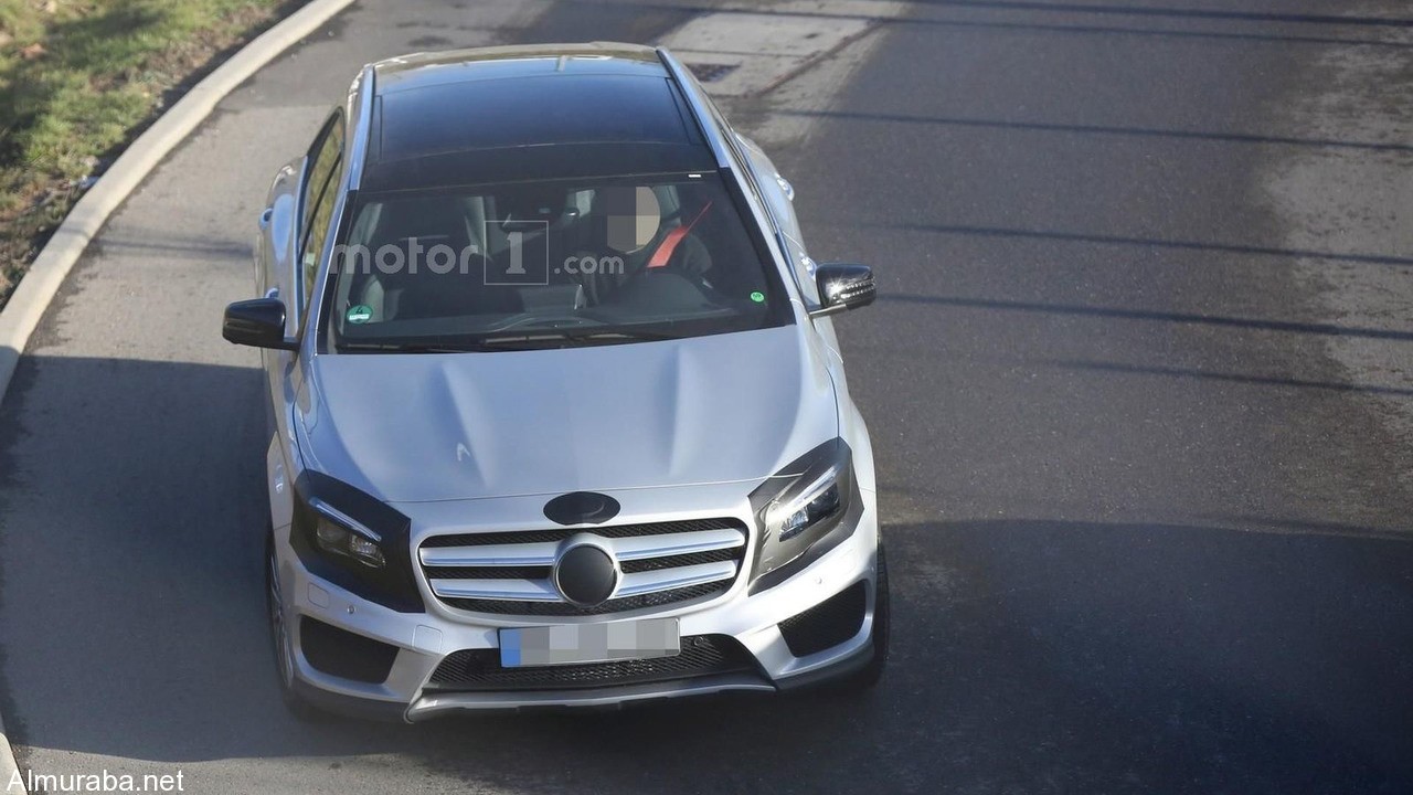 2017-mercedes-gla-spy-photo1 (6)