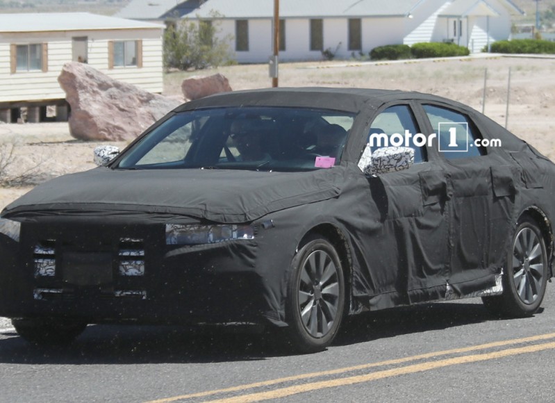 2018-honda-accord-spy-shot (2)