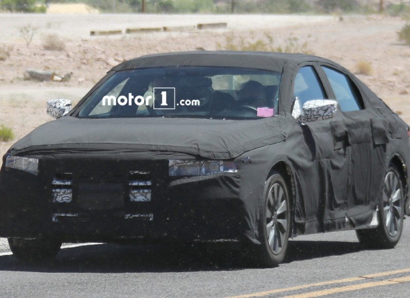 2018-honda-accord-spy-shot (7)