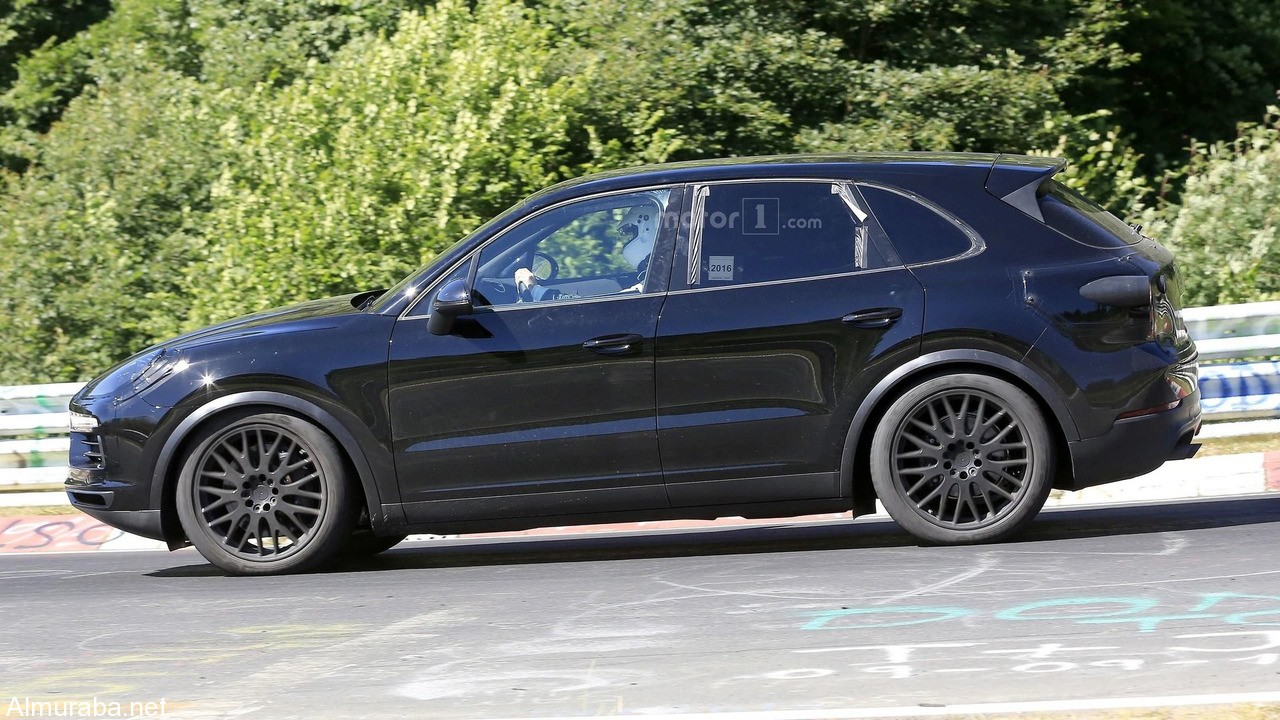 2018-porsche-cayenne-spy-photo (10)