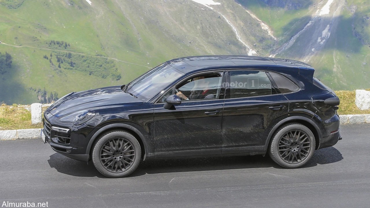 2018-porsche-cayenne-spy-photo (11)