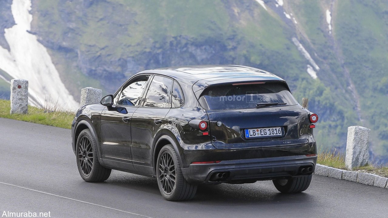 2018-porsche-cayenne-spy-photo (14)