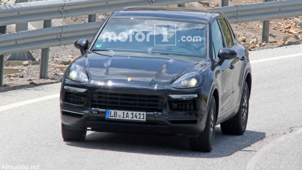 2018-porsche-cayenne-spy-pics (3)