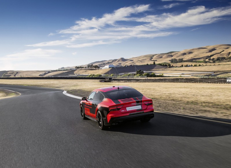 Audi-RS7-Piloted-Driving-Concept-6