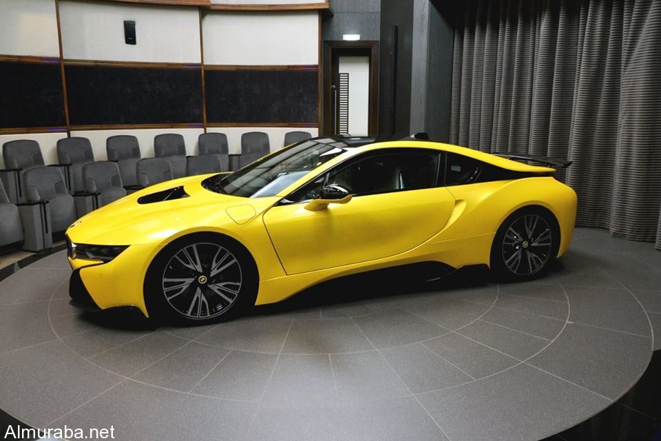 Yellow BMW i81