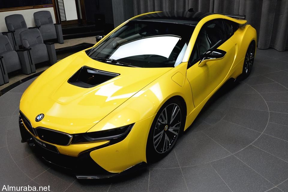 Yellow BMW i85