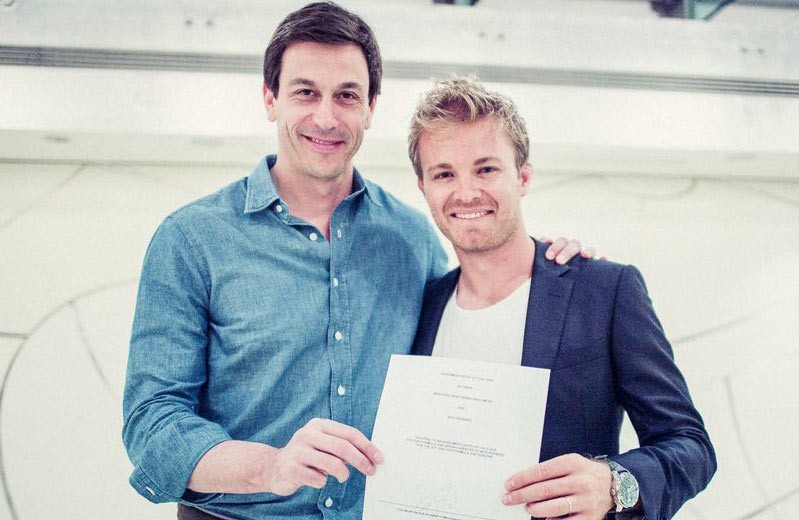 f1-rosberg-signs-new-contract-merc-3