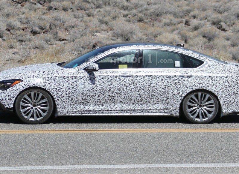 genesis-g80-performance-version-spy-photos (4)