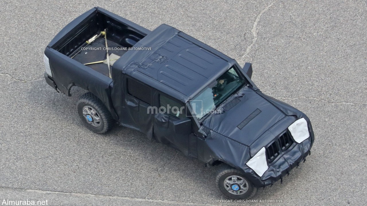 رصد “جيب” رانجلر بيك أب من منظور عين الطائر أثناء اختبارها Jeep Wrangler