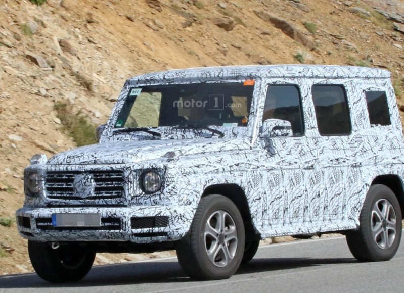 next-gen-mercedes-benz-g-class-spy-photo (1)