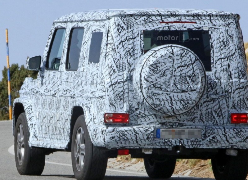 next-gen-mercedes-benz-g-class-spy-photo (10)