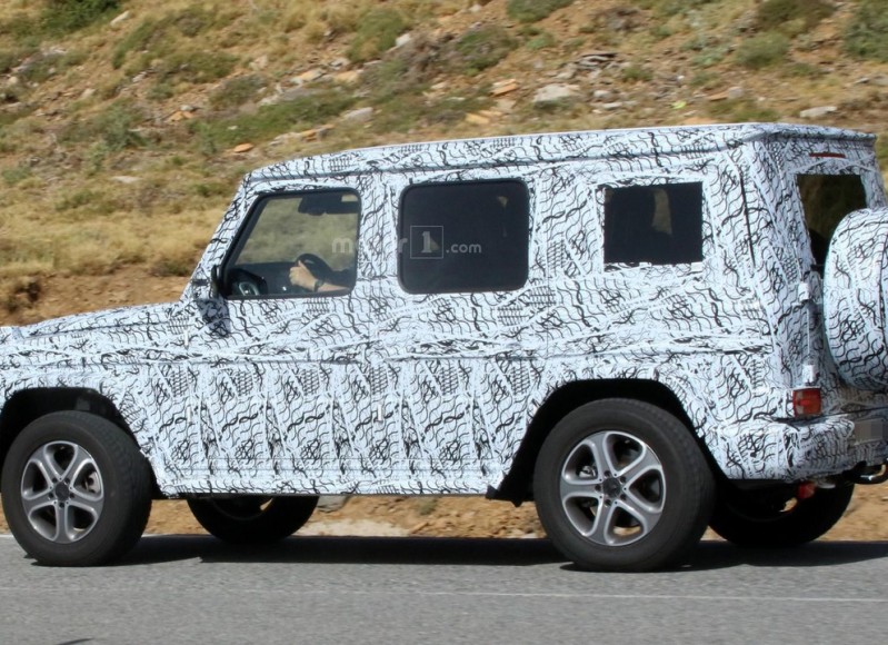 next-gen-mercedes-benz-g-class-spy-photo (6)