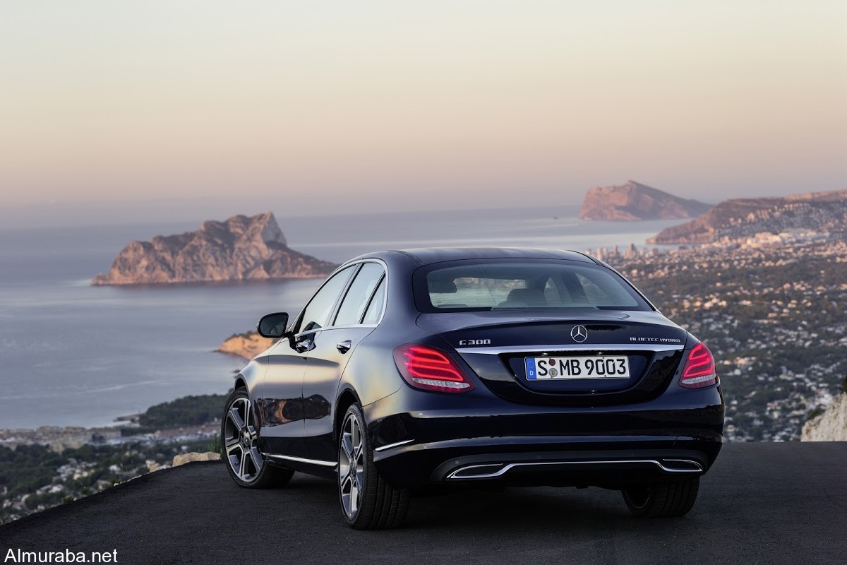 2015-Mercedes-C-Class-25[3]