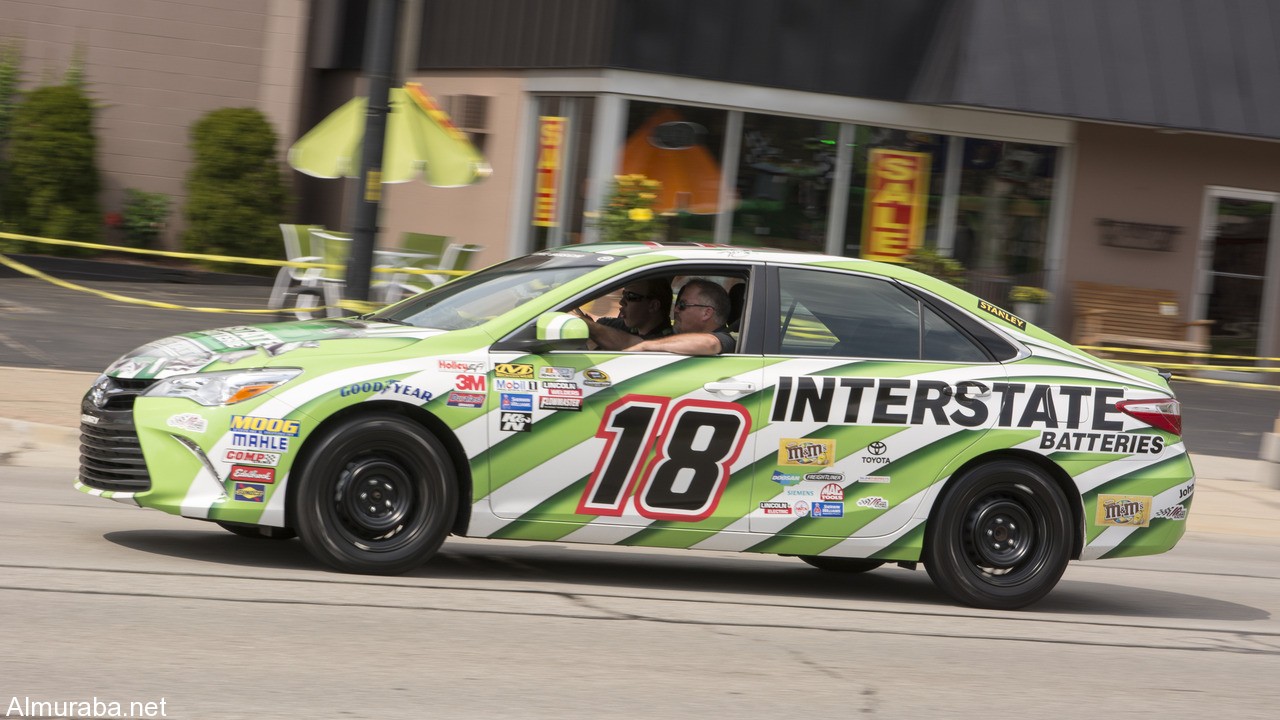 2016-toyota-camry-interstate-batteries-nascar-replica