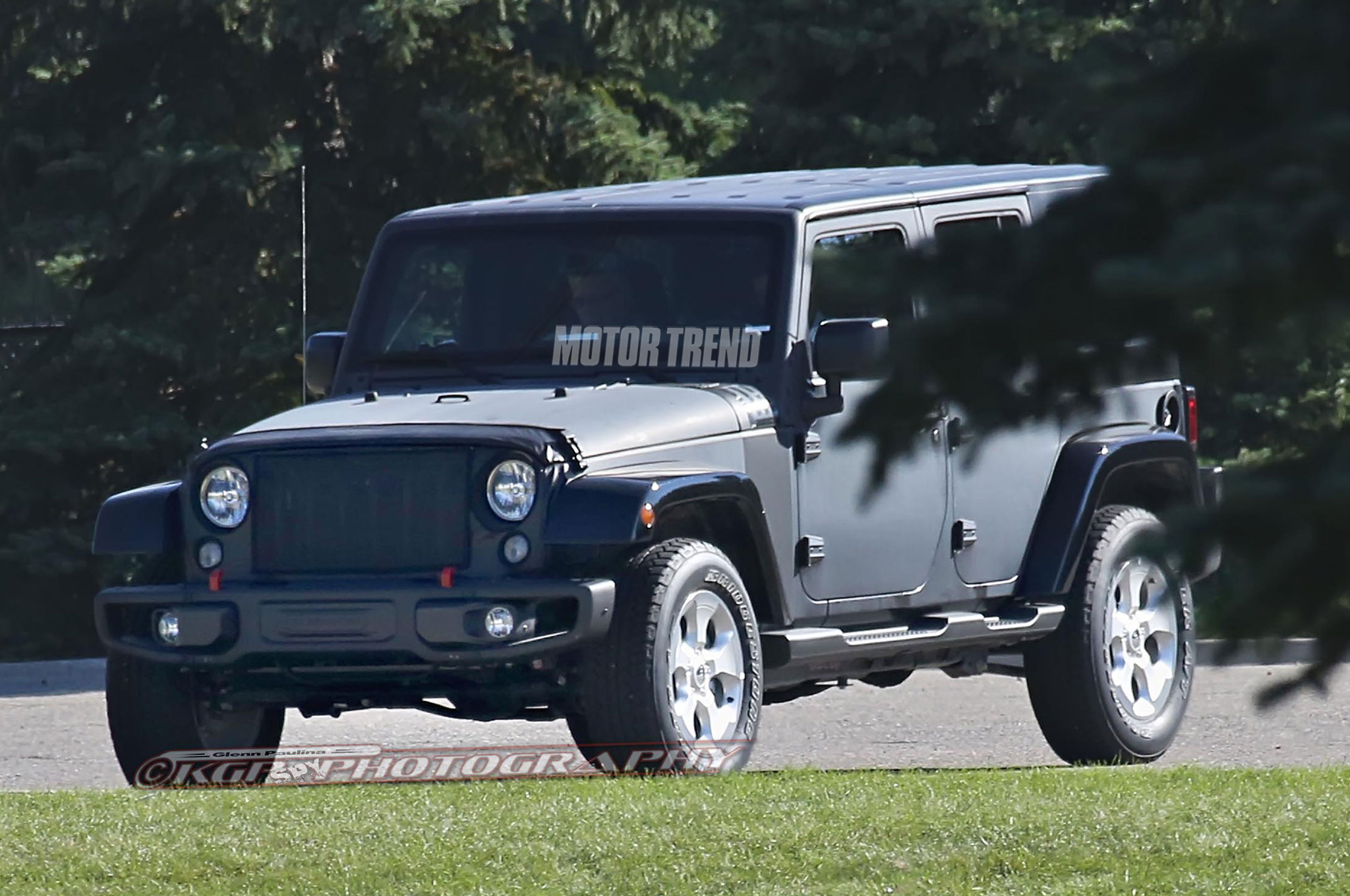 2018-Jeep-Wrangler-prototype-front