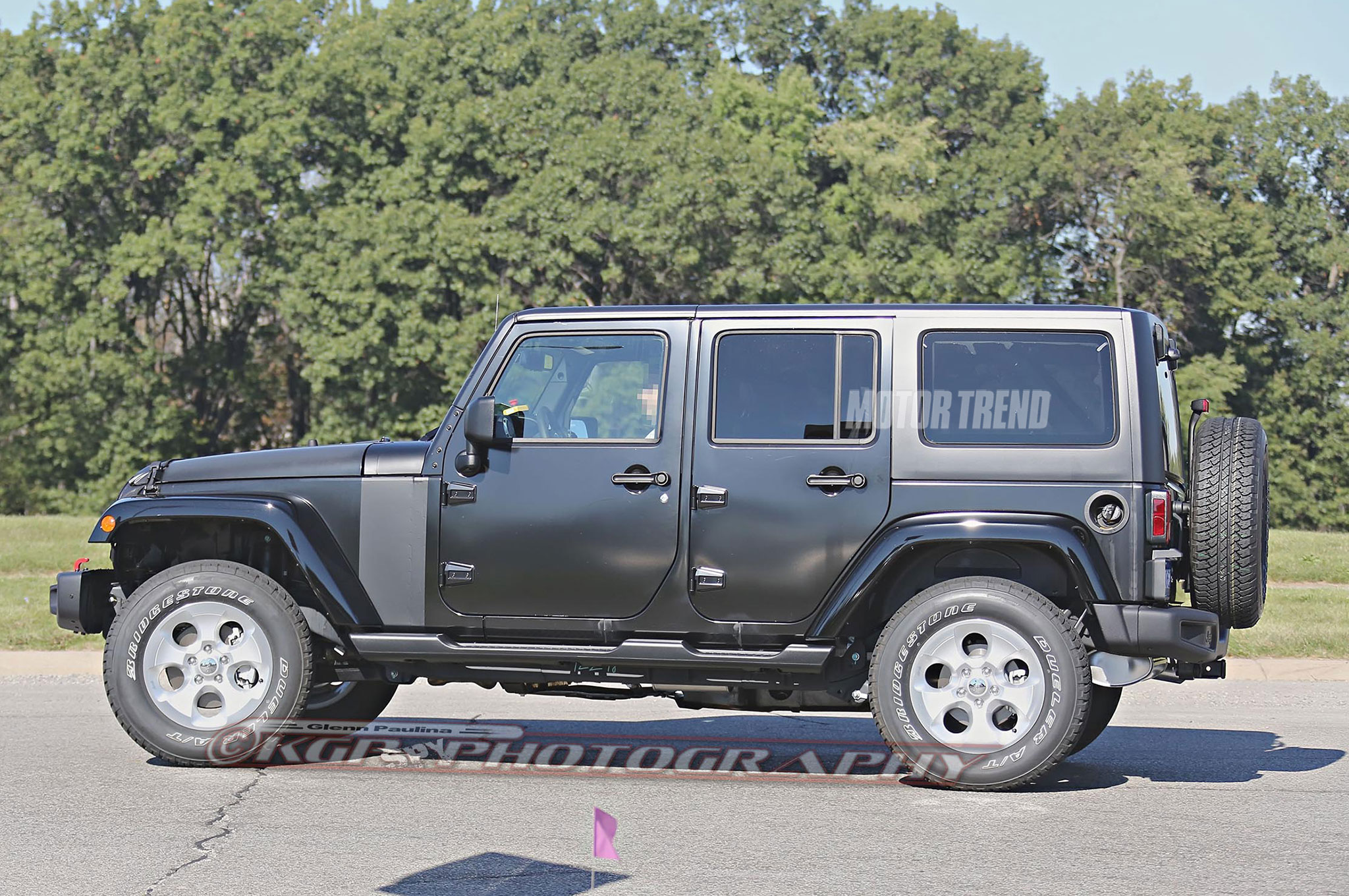 2018-Jeep-Wrangler-prototype-side-2