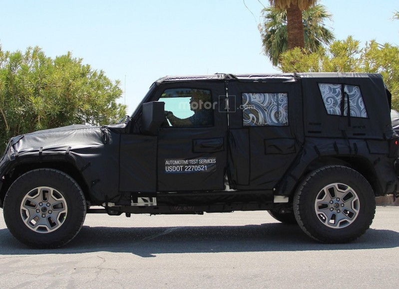 2018-jeep-wrangler-spy-photo (3)