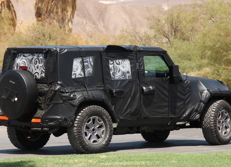 2018-jeep-wrangler-spy-photo (4)