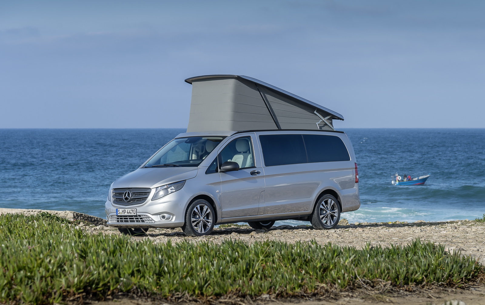 Mercedes-Benz Marco Polo ACTIVITY 220 CDI, Exterieur, brillantsilber metallic, Aufstelldach mit selbstbergendem Faltenbalg ;Mercedes-Benz Marco Polo ACTIVITY 220 CDI, exterior, brilliant silver metallic, pop-up roof with self-retrieving concertina;