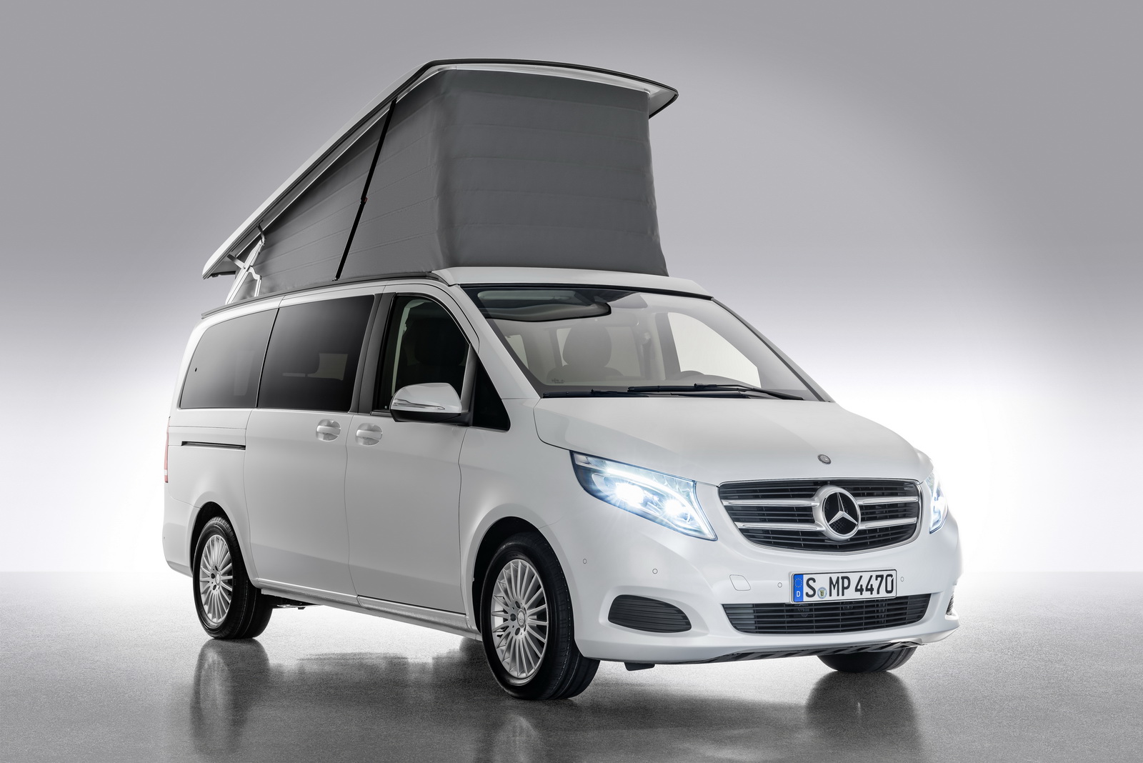 Mercedes-Benz Marco Polo EDITION mit attraktiven Extras in Serie – Exterieur, bergkristallweiß ;Mercedes-Benz Marco Polo EDITION with attractive extras as standard – Exterior, mountain crystal white;