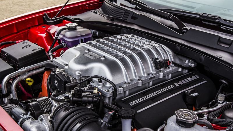 SRT-Charger-Hellcat-Engine