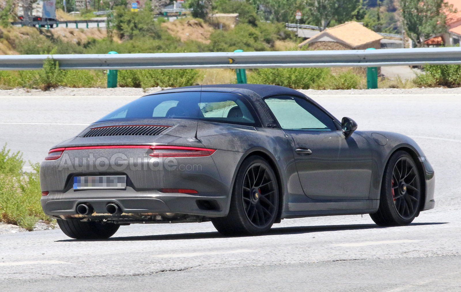 porsche-991-2-gts-targa-spy-photos-06