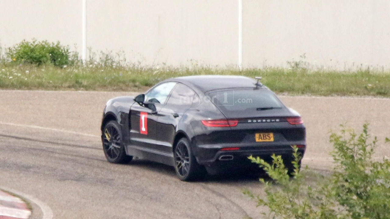 possible-porsche-cayenne-coupe-test-mule-spy-photo (2)