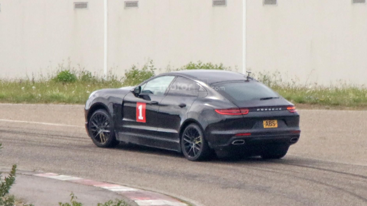 possible-porsche-cayenne-coupe-test-mule-spy-photo