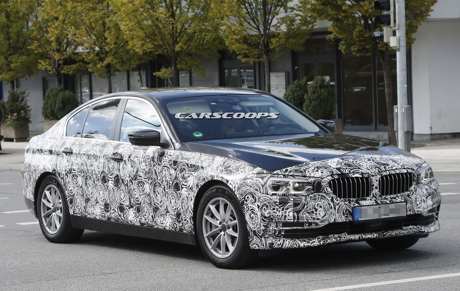 2017-bmw-5-series-9