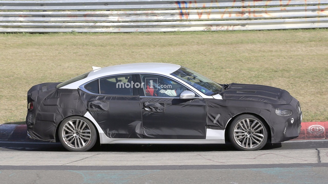 2018-genesis-g70-spy-photo-5