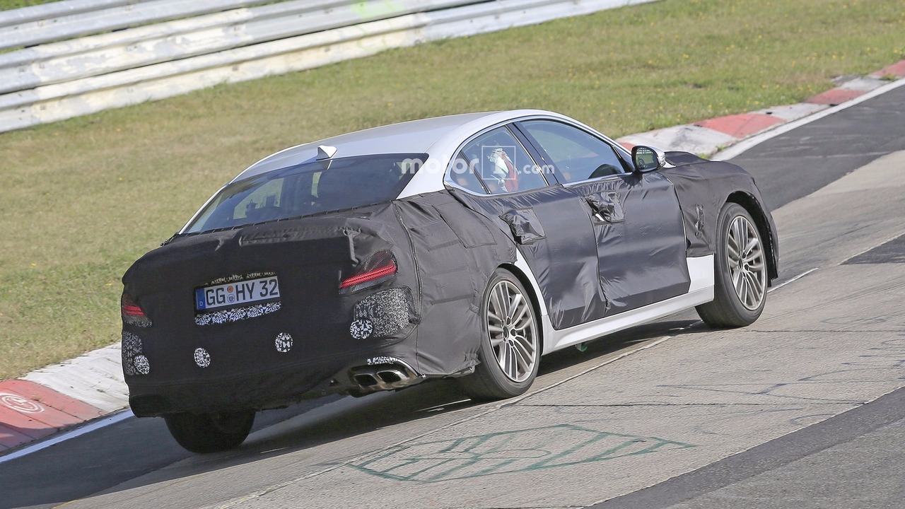 2018-genesis-g70-spy-photo-7