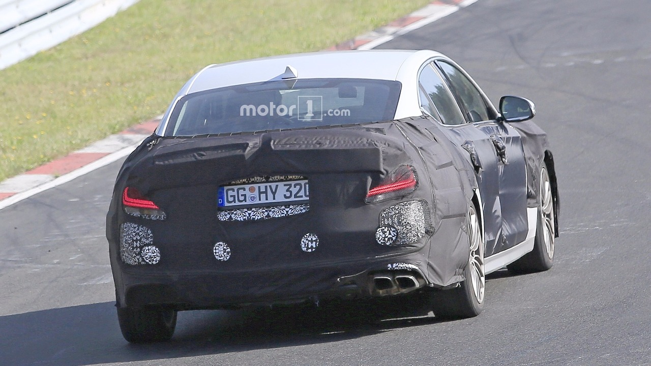 2018-genesis-g70-spy-photo-9